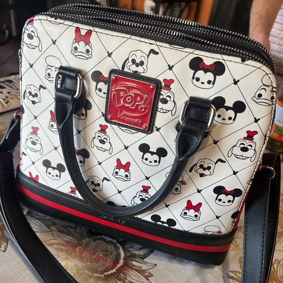 Loungefly Handbags - Loungefly Mickey and Minney mouse purse